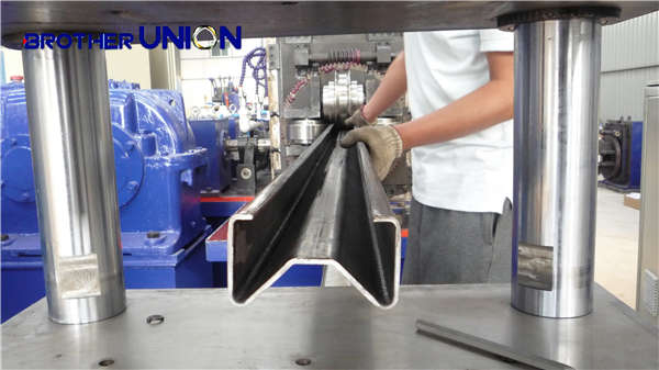 Road Barrier Post Roll Forming Machine
